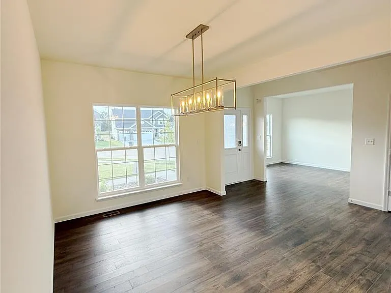 302 Windmill View Ct — Photo 9