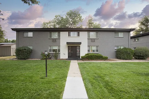 3741 Oak St Photo 1
