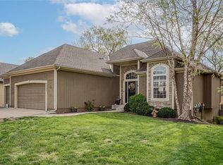 9527 N Adrian Ave, Kansas City, MO 64154