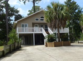 23 Rice Ln, Edisto Island, SC 29438