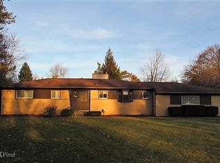 28084 Thorny Brae Ct, Farmington Hills, MI 48331