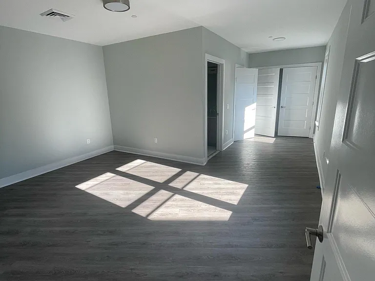 Archview Flats — Photo 35