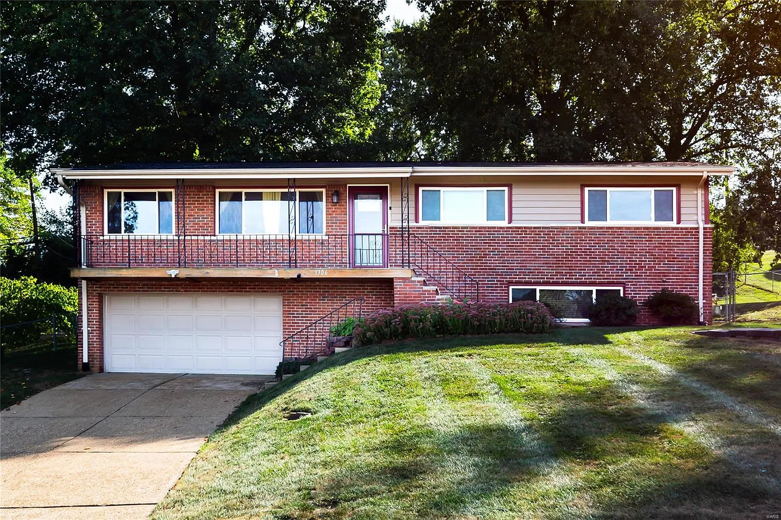 1306 Wyncrest Dr photo 1