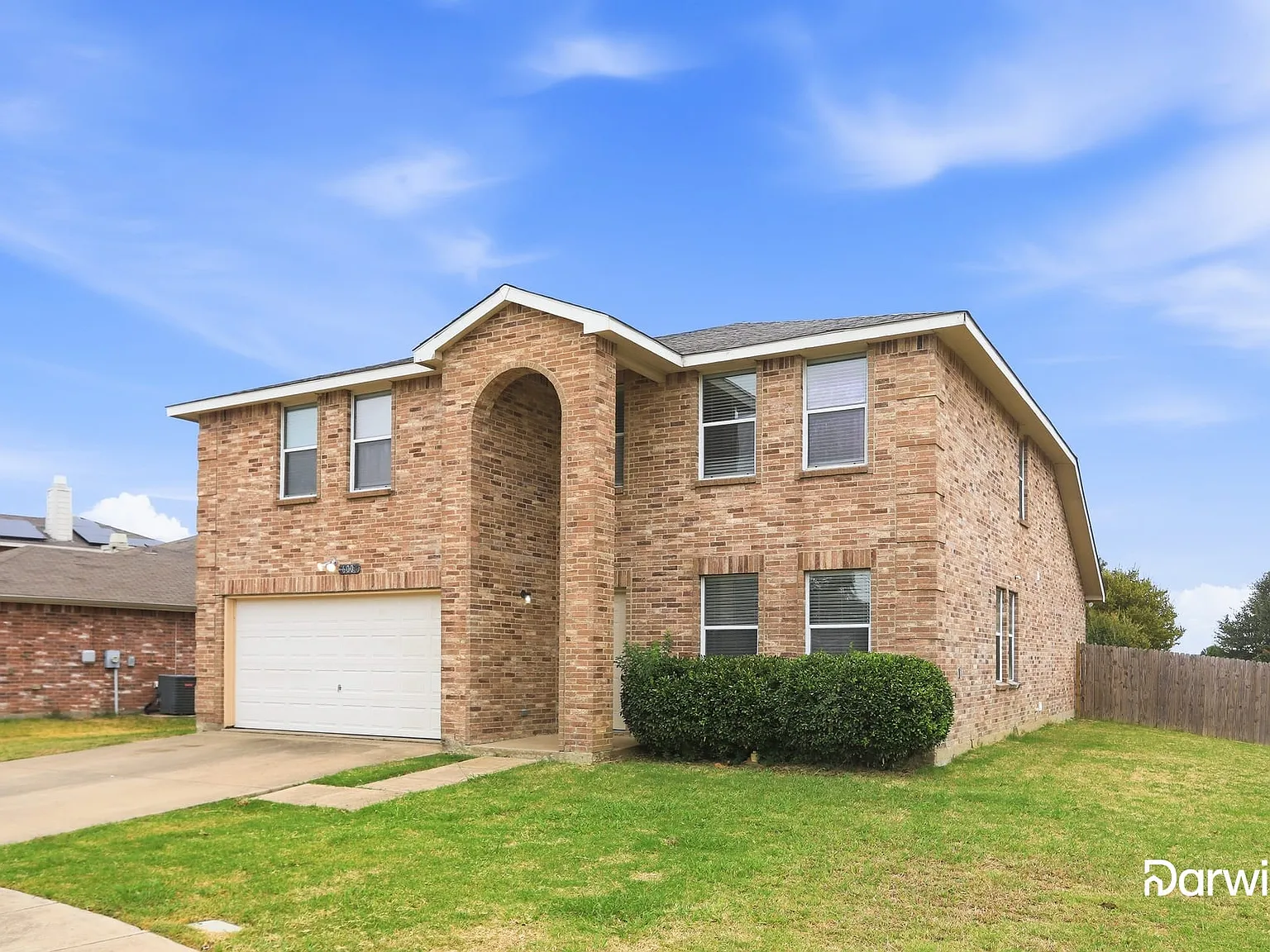 4 bed, 2.5 bath, 2910 sqft, $2,770 — Photo 2