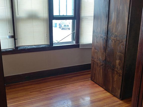 5th image of 727 Kensington Ave