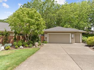 31620 SW Village Crest Ct, Wilsonville, OR 97070