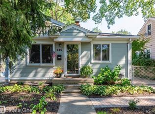 635 S Rembrandt Ave, Royal Oak, MI 48067