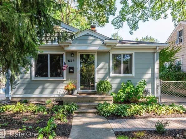 635 S Rembrandt Ave, Royal Oak, MI 48067