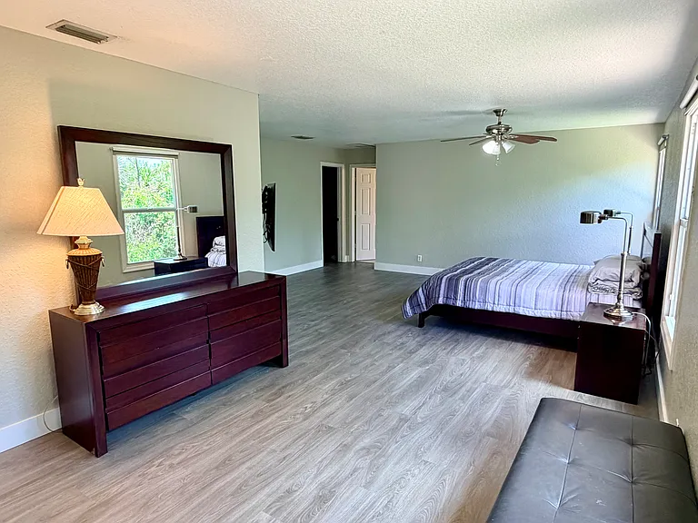 5745 SE Crooked Oak Ave — Photo 10