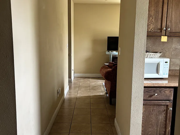 819 S Welch St — Photo 24