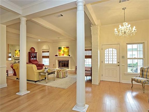 3rd image of 4621 S Pinehurst Dr #5