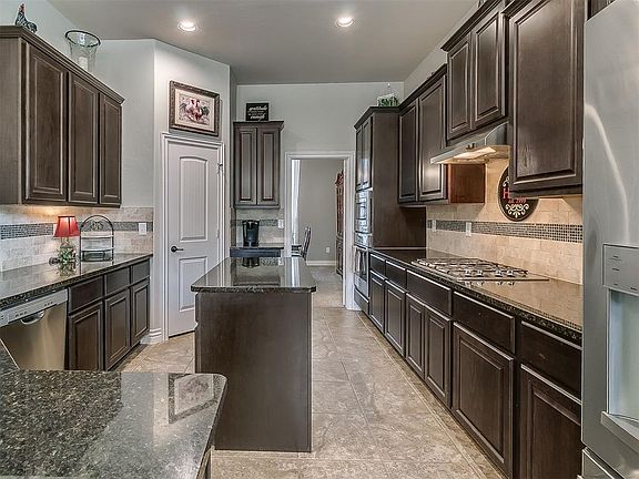 3rd image of 6213 NW 161st Cir