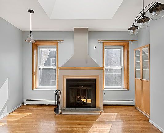 5th image of 634 11th St Unit 9A