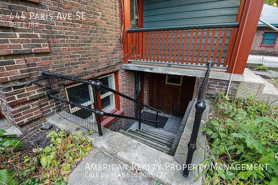 Studio, 608 sqft, $1,200 — Photo 2