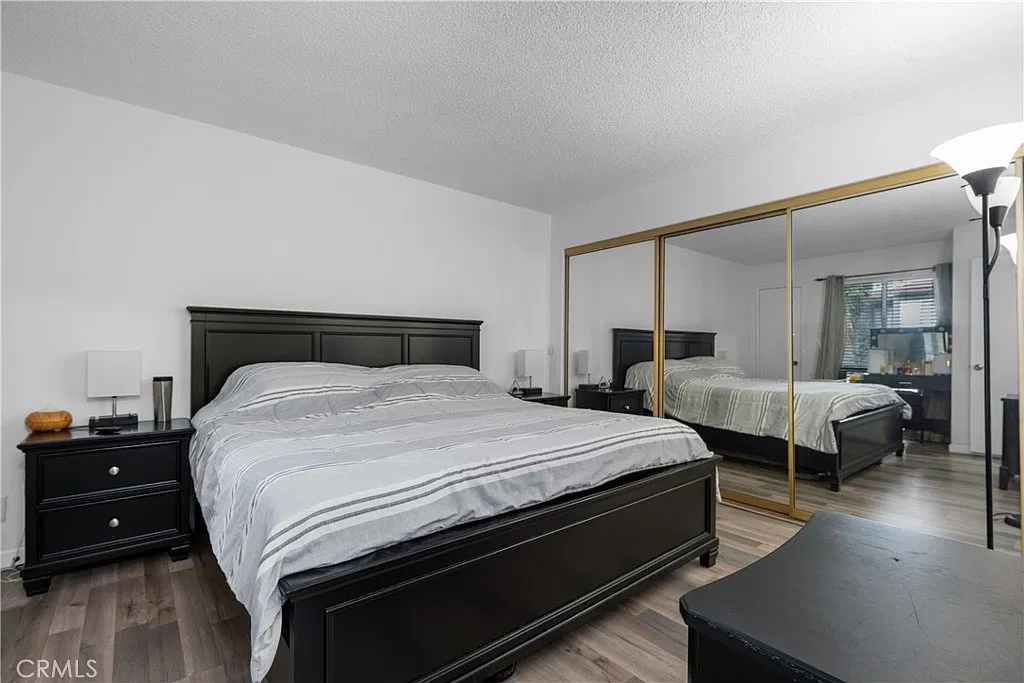 2 bed, 829 sqft, $3,600 — Photo 2