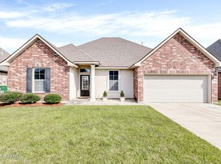 101 Verger Dr, Youngsville, LA 70592