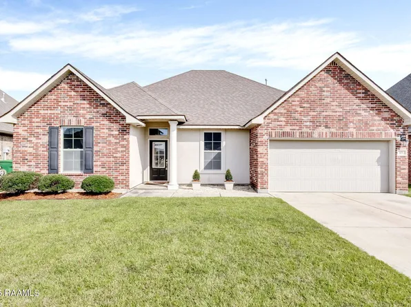 101 Verger Dr, Youngsville, LA 70592