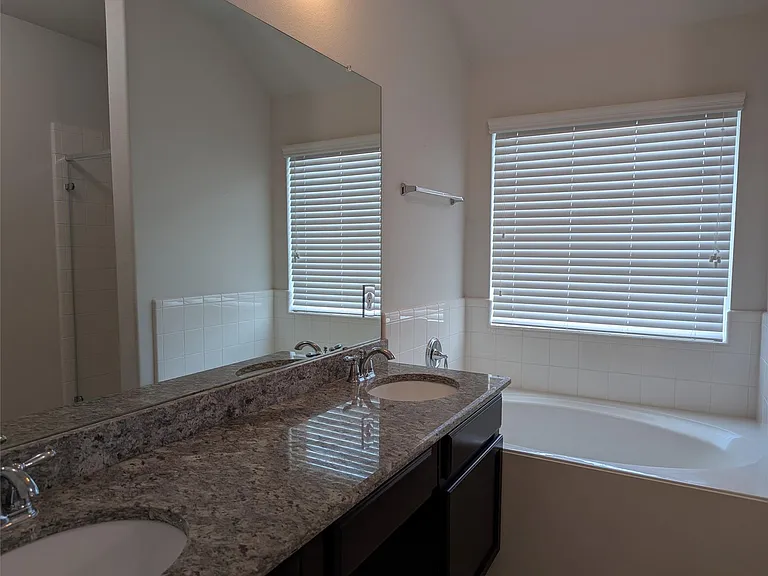 13319 Lansdown St — Photo 14