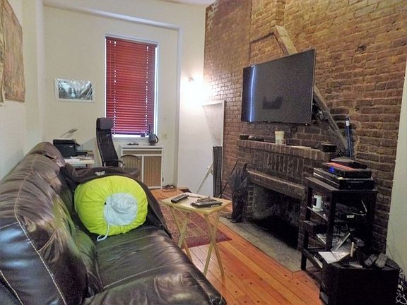 4th image of 42 W 74th St #1G