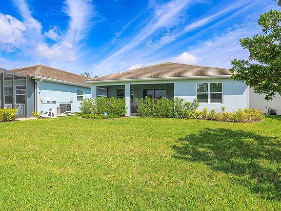 5th image of 28104 Seasons Tide Ave