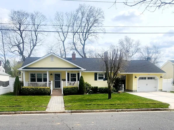 14 Farm Lane, Eatontown, NJ 07724
