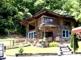 1036 Conaheta Ave, Andrews, NC 28901