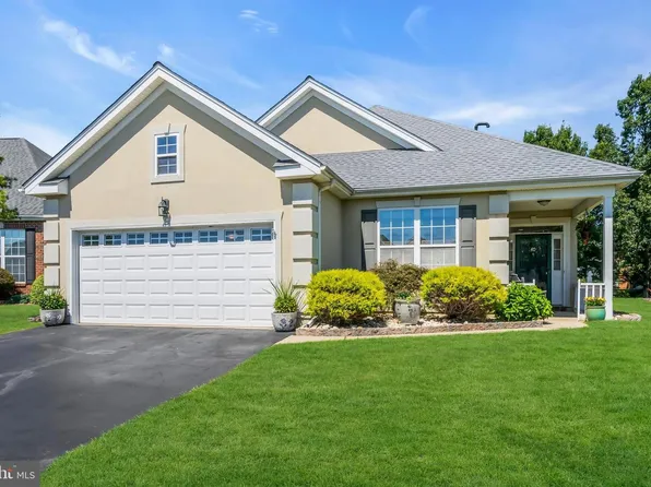 40 Bunker Hill Dr, Allentown, NJ 08501