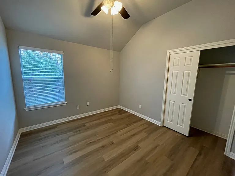 10025 Mount Rainier Dr — Photo 28