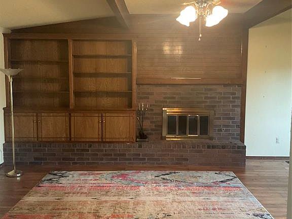 4th image of 4501 SE 35th St