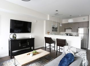 11011 W Otsego St #409, North Hollywood, CA 91601