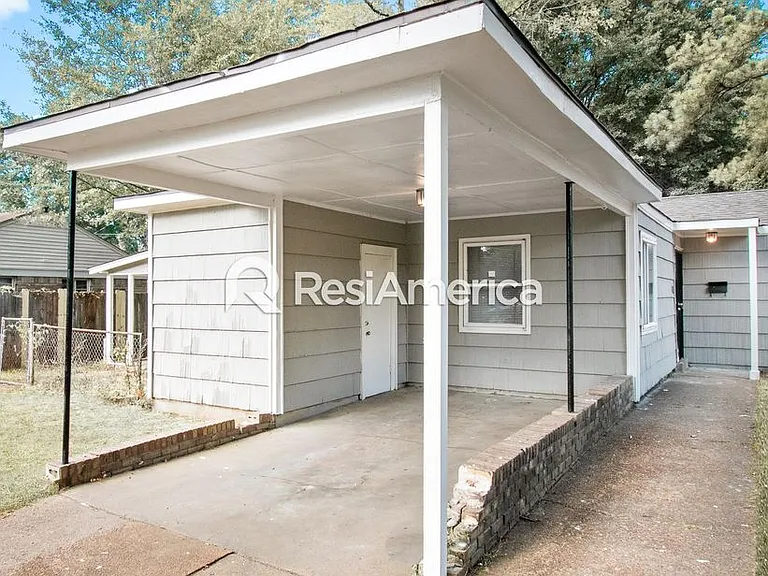 4078 Meadow Dr — Photo 3