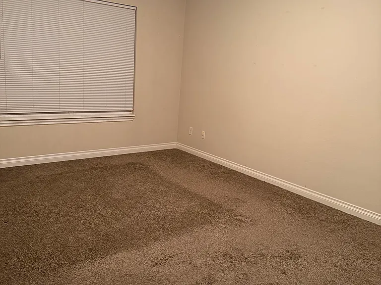 6401 Triple Crown Ln — Photo 7