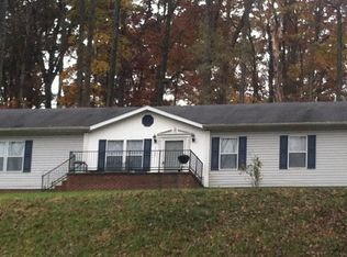 4127 Givens Rd, Salem, VA 24153