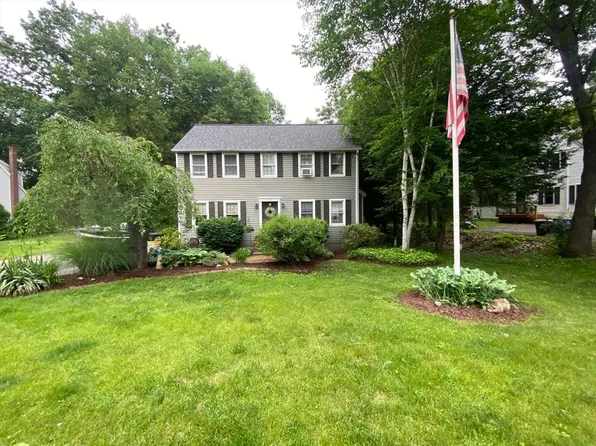 28 Randall Wood Dr, Montague, MA 01351