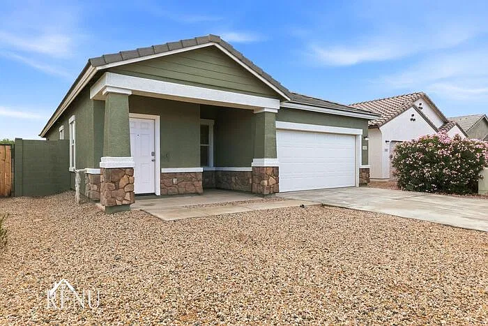 3 bed, 2.0 bath, 1402 sqft, $1,705 — Photo 2