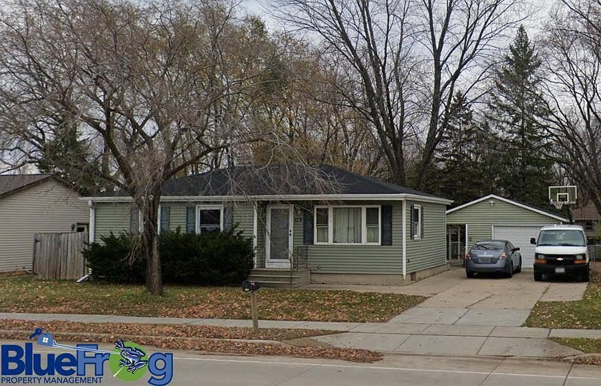 2nd image of 133 S Taylor St