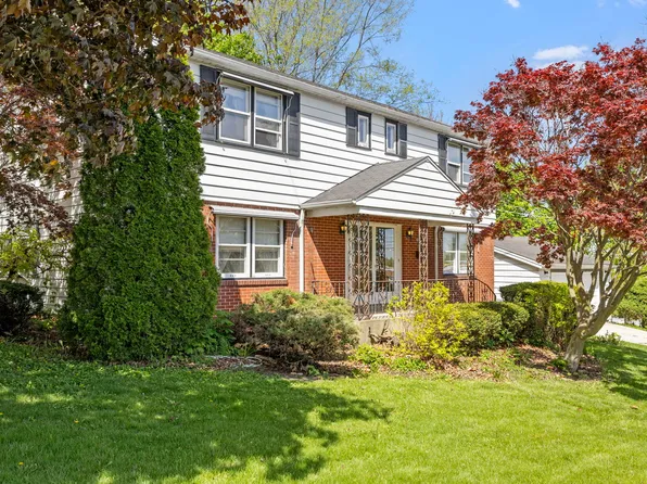 428 Julia St, Lemont, IL 60439