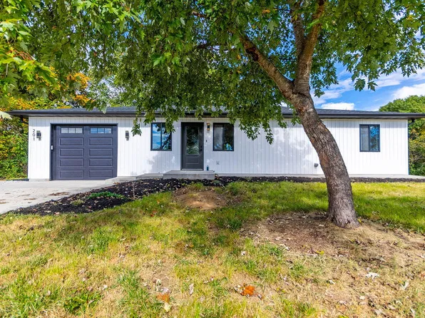 201 W State Highway 124, Sturgeon, MO 65284