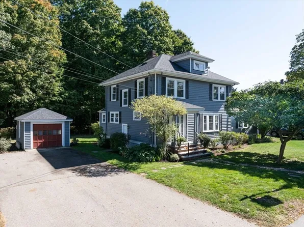 310 Nehoiden St, Needham, MA 02492