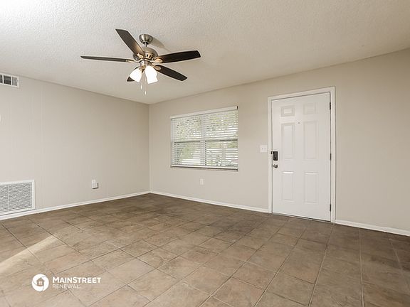 4th image of 530 Sandal Ct