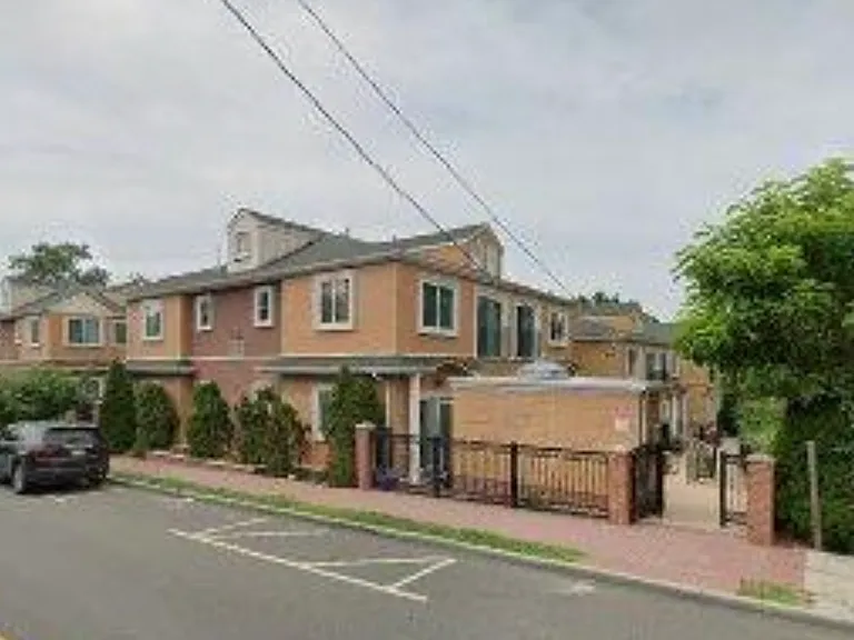 85 Steamboat Rd #4 — Photo 3