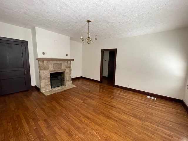 1004 W 7th St #B — Photo 18