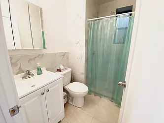 Rented by Papp Realty