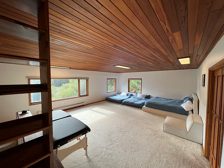 Cedar Beach Dr — Photo 21