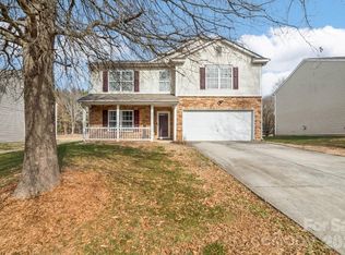 3902 Larkhaven Village Dr, Charlotte, NC 28215