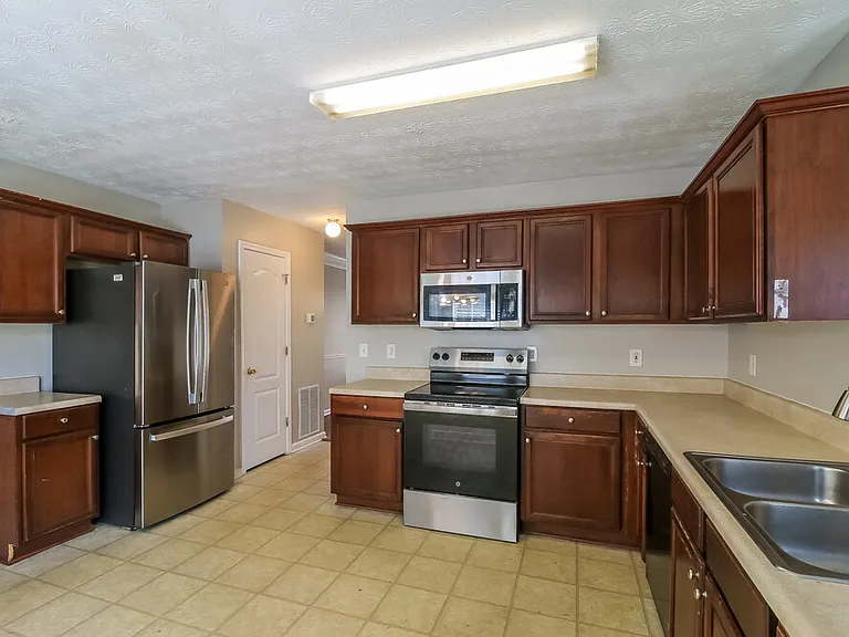 2141 Silva Ct — Photo 7