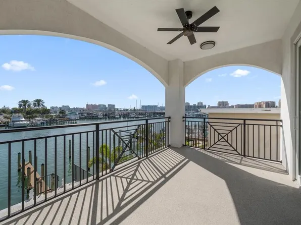 211 Dolphin Point #203, Clearwater, FL 33767