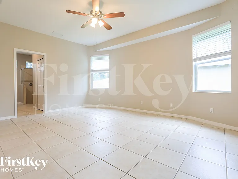 4511 Jaslo Ave — Photo 10
