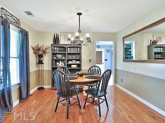4th image of 50 Helena Ct