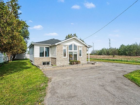 3rd image of 2147 Mer Bleue Rd